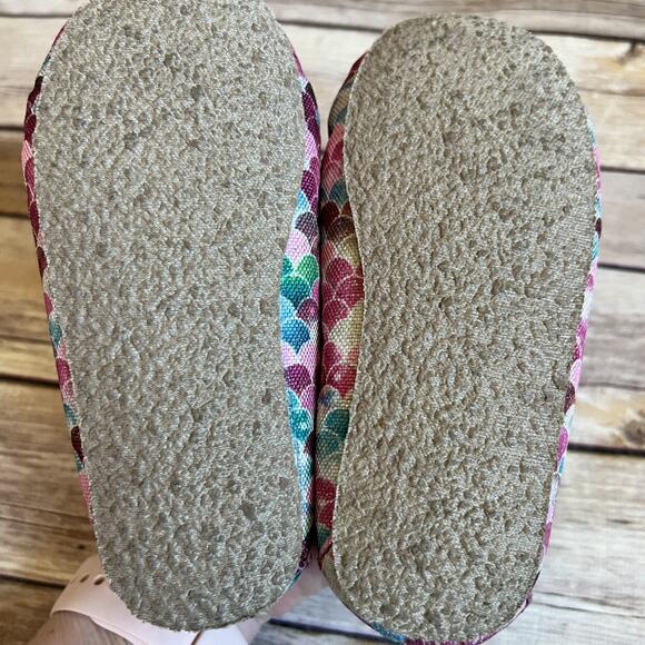 Minnetonka Mermaid Slippers - Picture 7 of 8